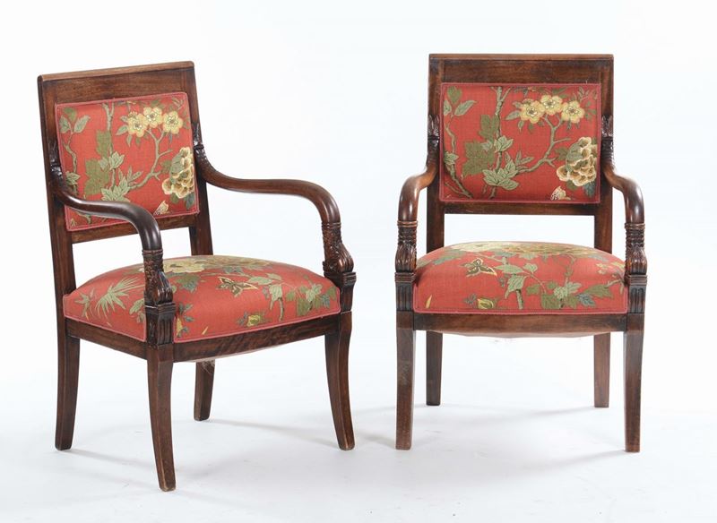 Coppia di poltroncine in mogano, inizi XIX secolo  - Auction Furnishings from the mansions of the Ercole Marelli heirs and other property - Cambi Casa d'Aste