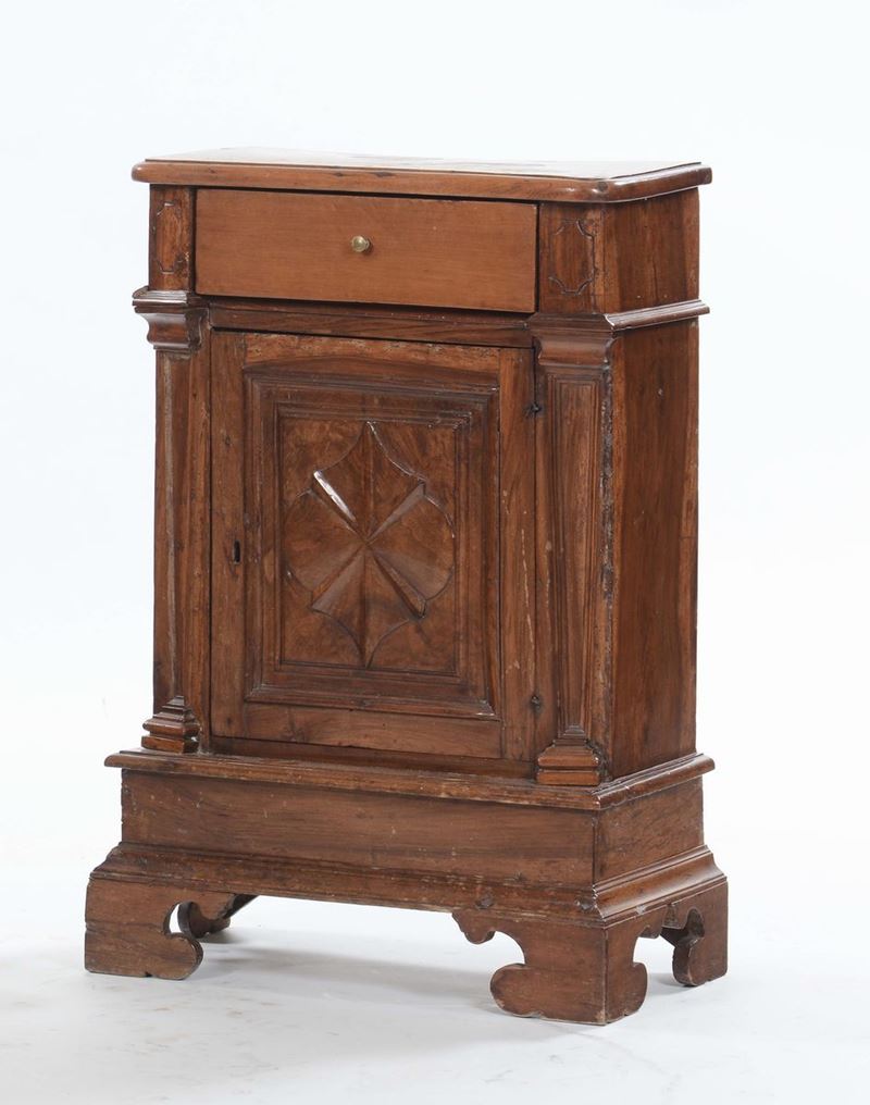 Credenzino ad un'anta pannellata a punta diamante, Genova XVIII-XIX secolo  - Asta Arredi dalle dimore degli eredi Ercole Marelli e altre provenienze - Cambi Casa d'Aste