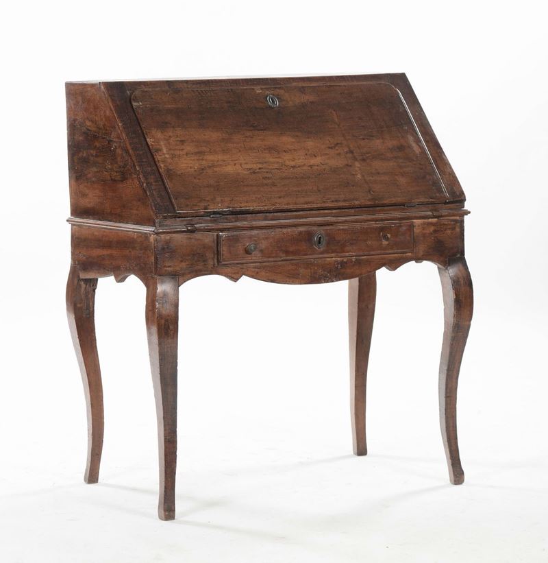 Ribalta in noce ad un cassetto, XIX secolo  - Asta Arredi dalle dimore degli eredi Ercole Marelli e altre provenienze - Cambi Casa d'Aste