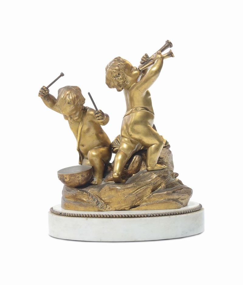 Gruppo in bronzo dorato con putti suonatori, XIX secolo  - Asta Arredi dalle dimore degli eredi Ercole Marelli e altre provenienze - Cambi Casa d'Aste