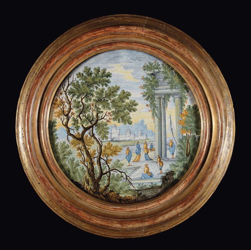 Placca tonda in maiolica policroma, Castelli XVIII secolo  - Asta Arredi dalle dimore degli eredi Ercole Marelli e altre provenienze - Cambi Casa d'Aste