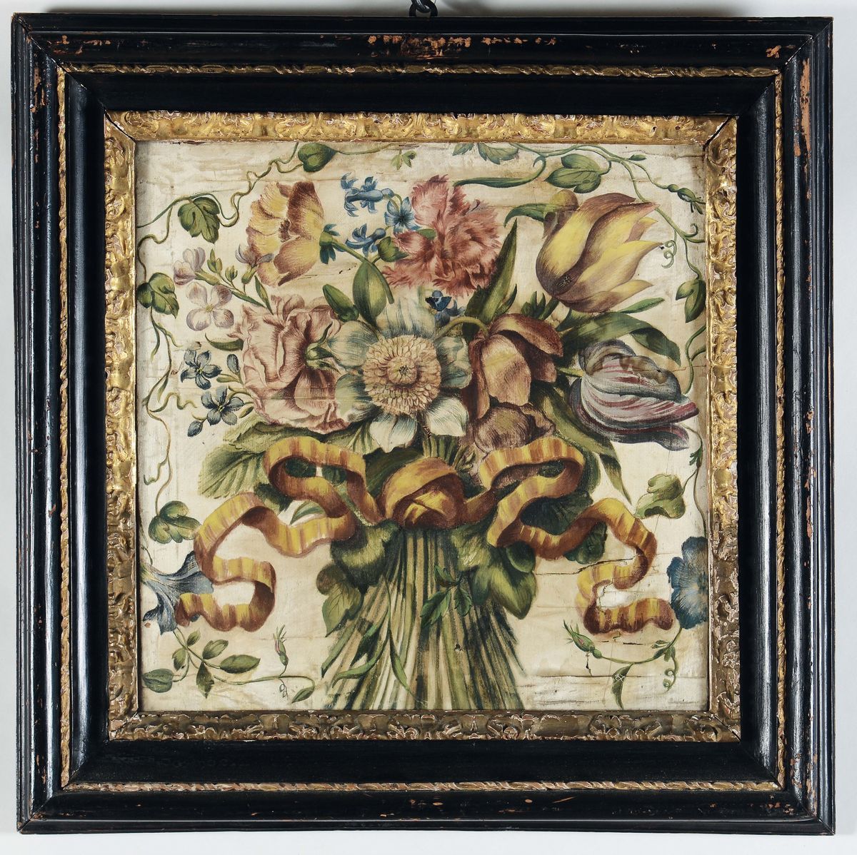 Quattro Dipinti su Seta Raffiguranti Mazzi di Fiori, XVIII Secolo