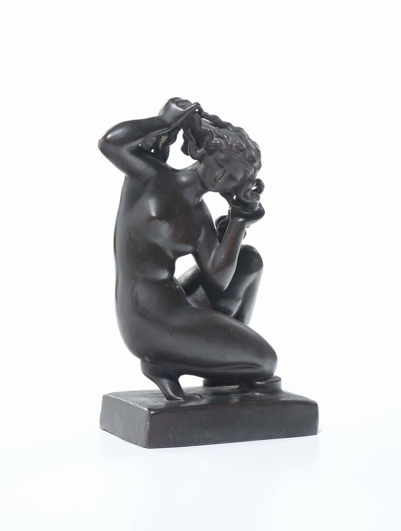 Scultura in bronzo raffigurante figura femminile, 1930 circa  - Asta Arredi dalle dimore degli eredi Ercole Marelli e altre provenienze - Cambi Casa d'Aste