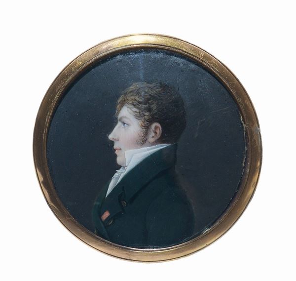 Miniatore francese Ritratto di gentiluomo in giacca verde a mezzo busto, volto di profilo a sinistra