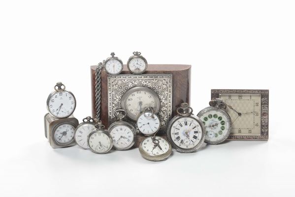 Lotto composto da 12 orologi da tasca e da tavolo