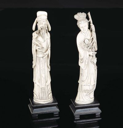 Coppia di Personaggi, Dignitario e Guanyin, Scolpiti in Avorio, Cina, Inizio XX Secolo