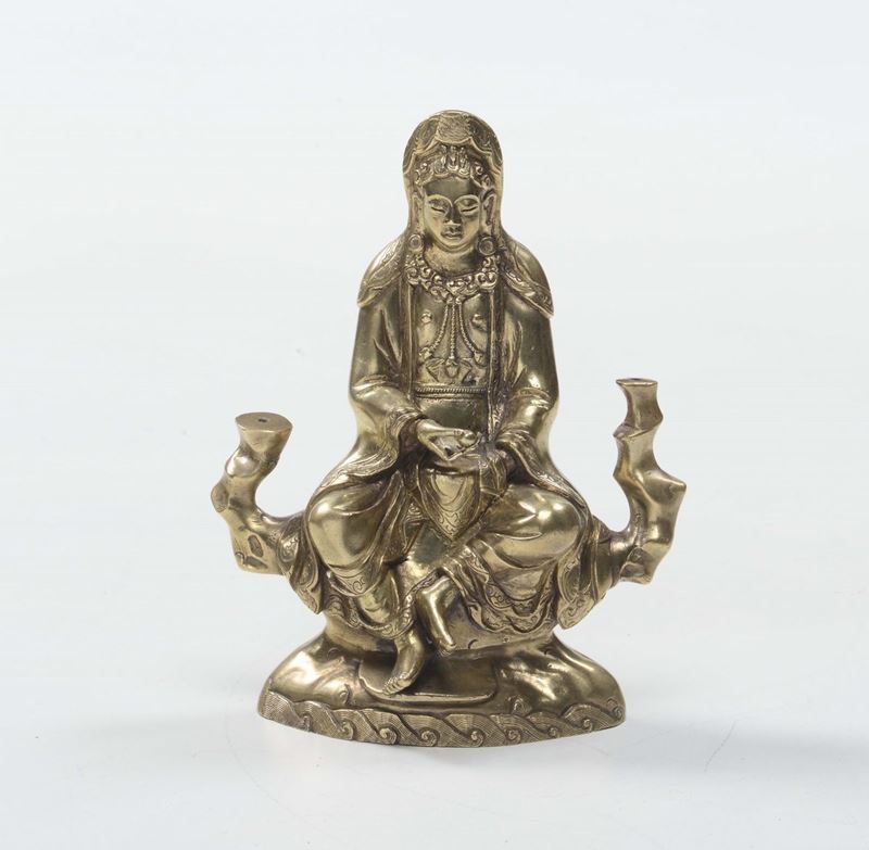 Divinità in bronzo dorata  - Asta Arredi dalle dimore degli eredi Ercole Marelli e altre provenienze - Cambi Casa d'Aste