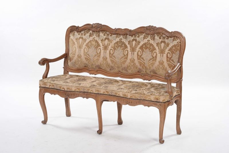 Divano in legno intagliato, XIX secolo  - Auction Furnishings from the mansions of the Ercole Marelli heirs and other property - Cambi Casa d'Aste