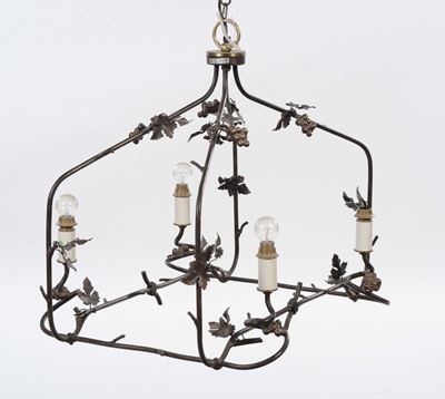 Lampadario Quadrato in Metallo con Ornamento Floreale