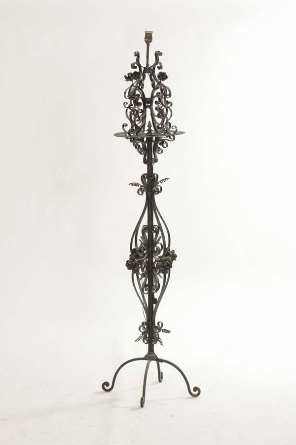 Piantana in ferro battuto, XIX secolo