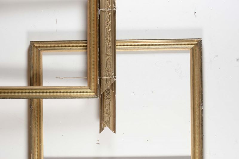 Coppia di cornici dorate e cornice (smontata) in legno, XIX-XX secolo  - Asta Arredi dalle dimore degli eredi Ercole Marelli e altre provenienze - Cambi Casa d'Aste
