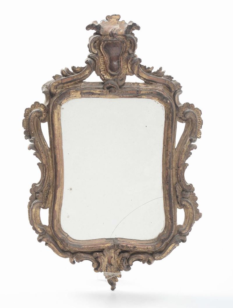 Specchierina in legno intagliato e dorato, XVIII secolo  - Asta Arredi dalle dimore degli eredi Ercole Marelli e altre provenienze - Cambi Casa d'Aste