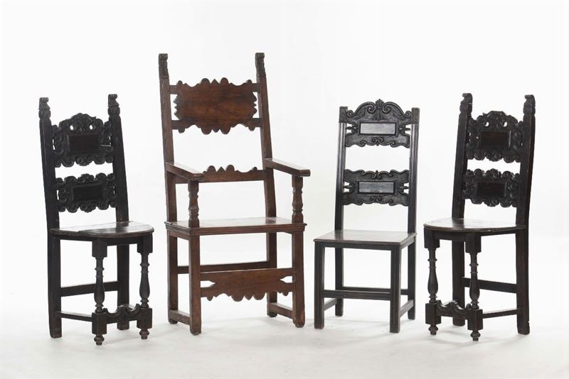 Tre sedie e una poltrona in legno intagliato, XVII secolo  - Asta Asta a Tempo Antiquariato - Cambi Casa d'Aste