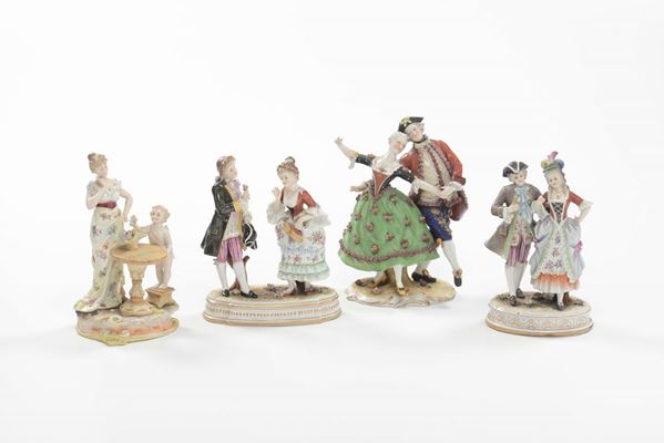 Quattro gruppi in porcellana policroma, XX secolo