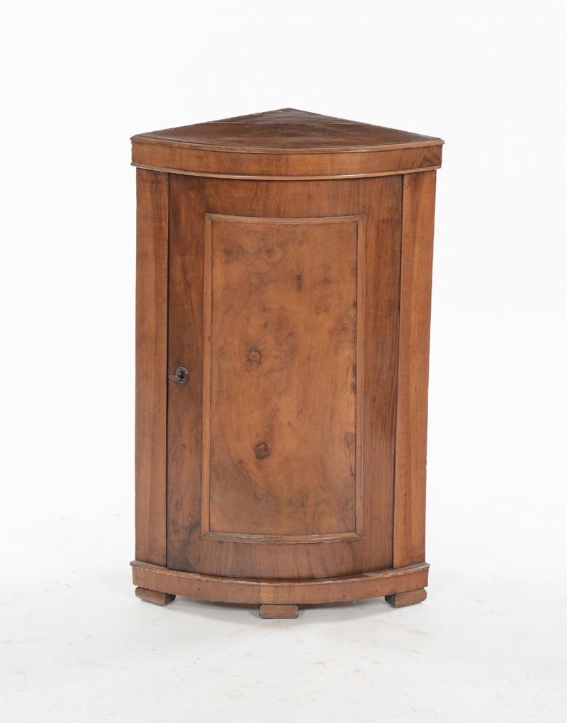 Angoliera lastronata ad un’anta pannellata, XIX secolo  - Auction Asta a Tempo Antiquariato - Cambi Casa d'Aste