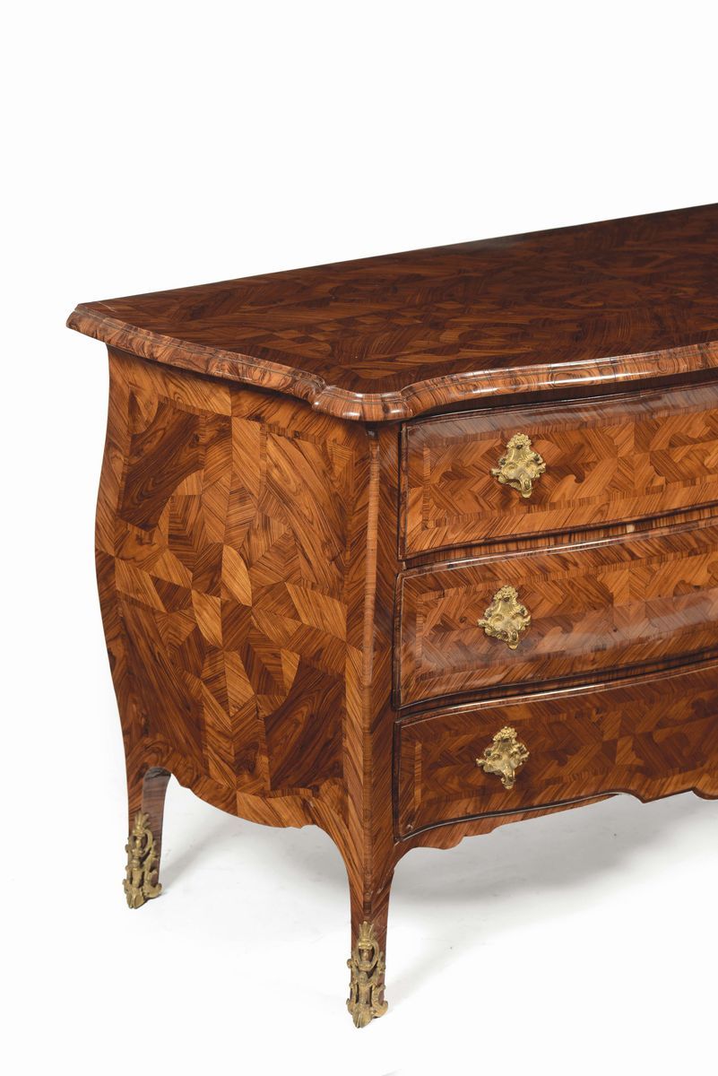 Coppia di Commodes a Tre Cassetti Interamente Lastronate in Bois De Violette, Seconda Metà XVIII ...