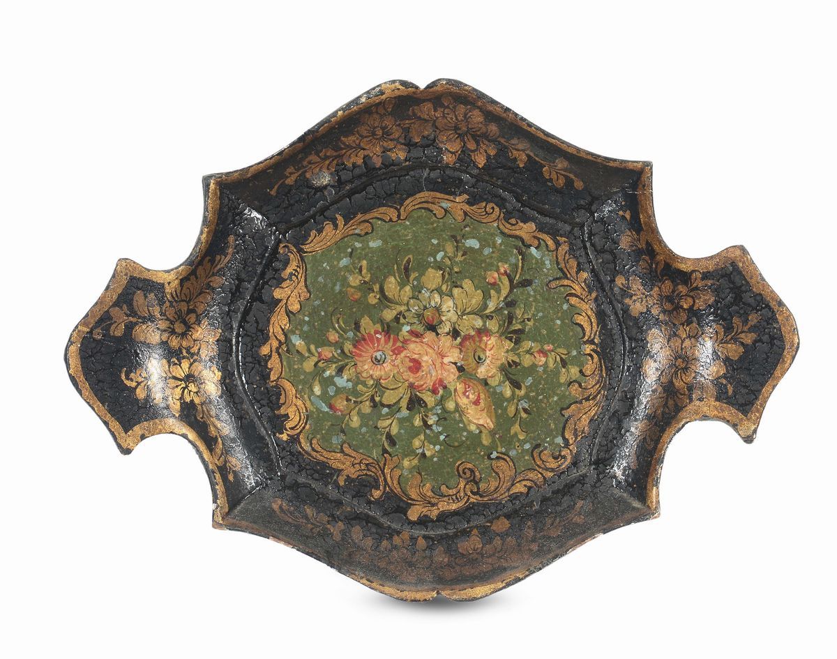 Lotto di Sette Vassoi Laccati in Metallo Laccato e Legno, XVIII-XIX Secolo