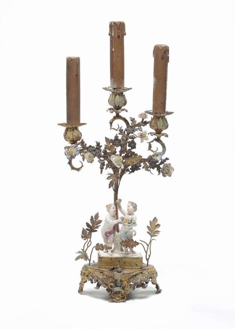 Candelierino in metallo e porcellane di Meissen  - Auction Furnishings from the mansions of the Ercole Marelli heirs and other property - Cambi Casa d'Aste
