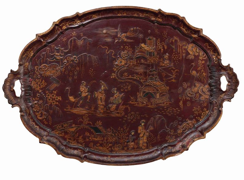 Grande vassoio biansato in legno laccato e decorato a cineserie, Venezia XVIII secolo  - Auction Fine Art - Cambi Casa d'Aste