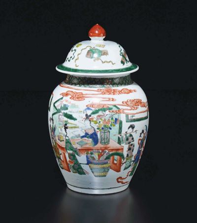 Potiche con Coperchio in Porcellana Famiglia Verde Raffigurante Guanyin, Cina, Dinastia Qing, XIX...
