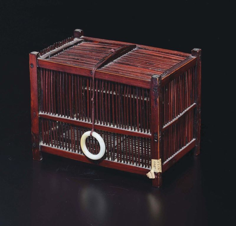 A small wooden cage with white jade ring, China, Qing Dynasty, 19th century  - Auction Chinese Works of Art - Cambi Casa d'Aste