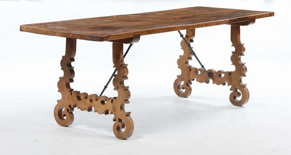 Tavolo in legno massello in stile rinascimentale, XIX-XX secolo