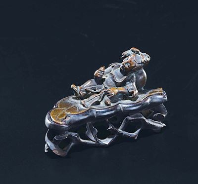 Scultura di Saggio con Bisaccia su Foglia Scolpito in Bronzo, Cina, Dinastia Qing, XIX Secolo