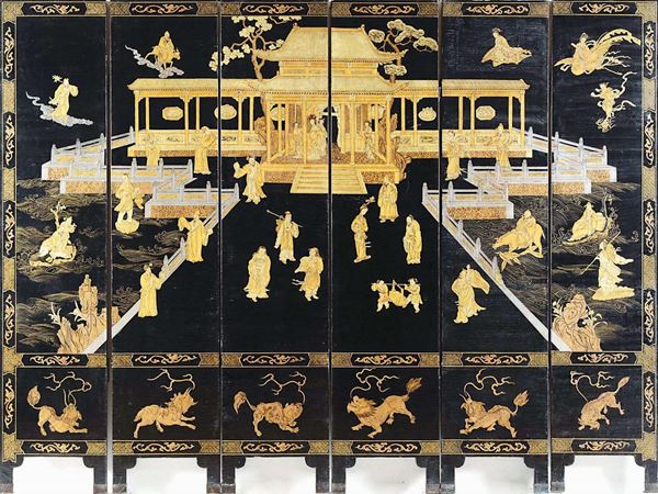 Paravento in legno laccato composto da sei pannelli raffiguranti scena di vita di corte, Cina, XX secolo