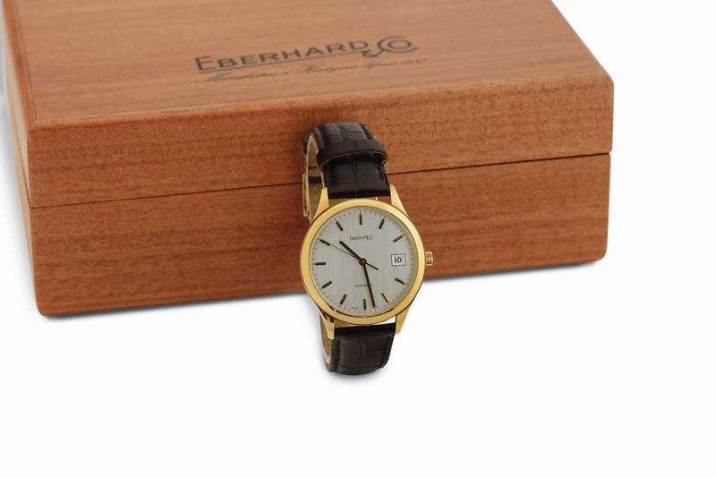 Eberhard, Automatic, cassa No.40032, orologio da poslo, in oro giallo 18K, con datario  e fibbia originale. Accompagnato da scatola originale e garanzia.Realizzato nel 2000.  - Asta Orologi da Polso e da Tasca - Cambi Casa d'Aste