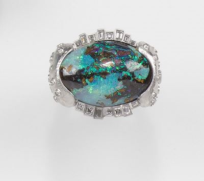 Enrico Cirio, Torino. Anello “madre-luna” con Opale e Diamanti