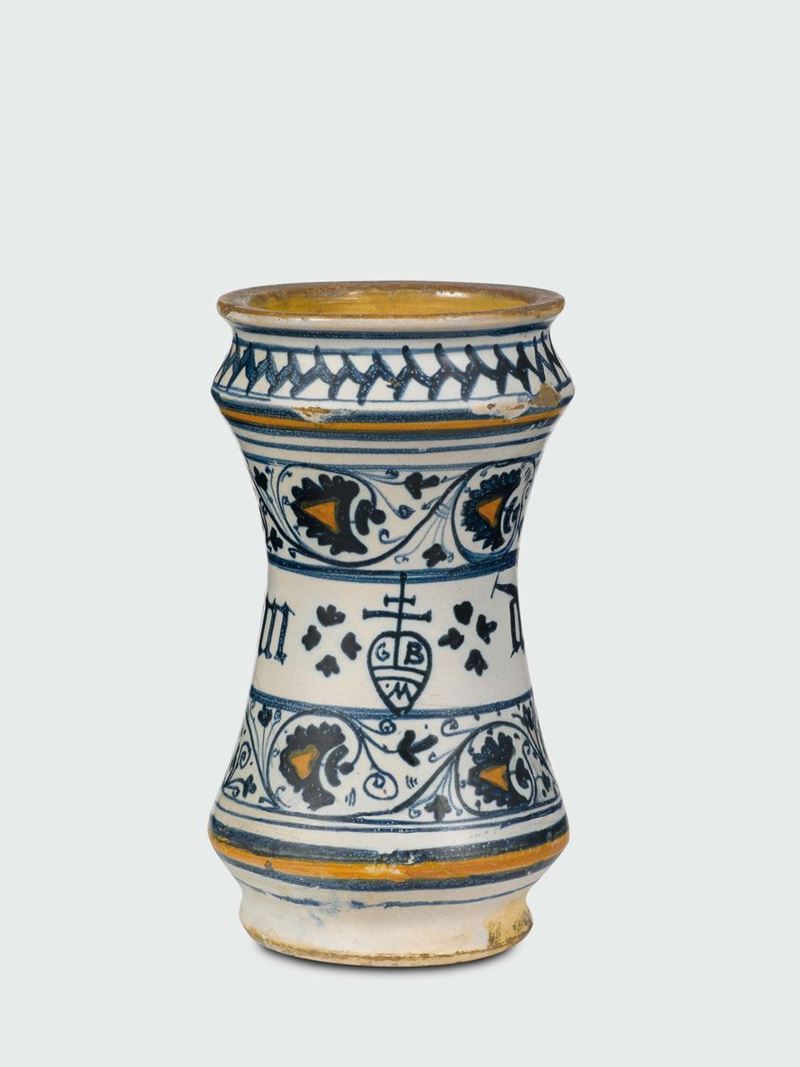 Albarello Manifattura marchigiana (probabile pesarese), fine del XV secolo  - Asta Maioliche e Porcellane da Collezione - Cambi Casa d'Aste