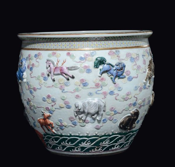 A large polychrome enamelled porcelain cachepot with animals in relief, China, Qing Dynasty, Guangxu Period (1875-1908)