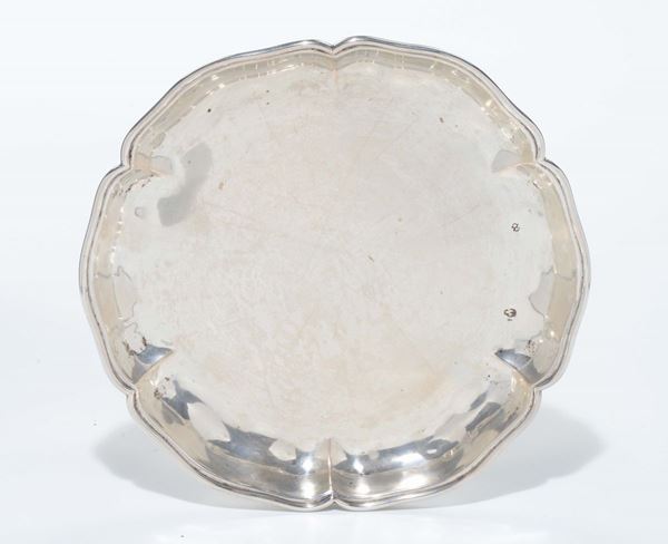 Piatto in argento punzonato