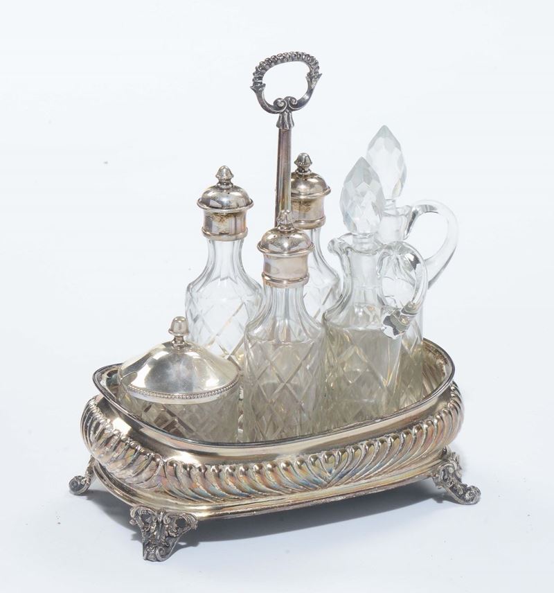 Portaampolle in argento sbalzato, XX secolo  - Asta Antiquariato - Cambi Casa d'Aste