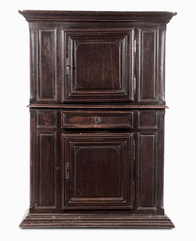 Credenza a Doppio Corpo Pannellata, XVIII Secolo