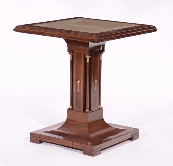 Tavolino con piano quadrato, Austria XX secolo