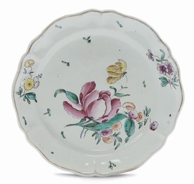 Piattino in Maiolica con Decoro alla Rosa, Pesaro XVIII Secolo