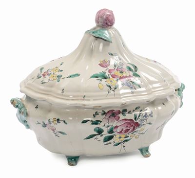 Zuppiera con Decoro alla Rosa, Jacques Boselly, Savona XVIII Secolo