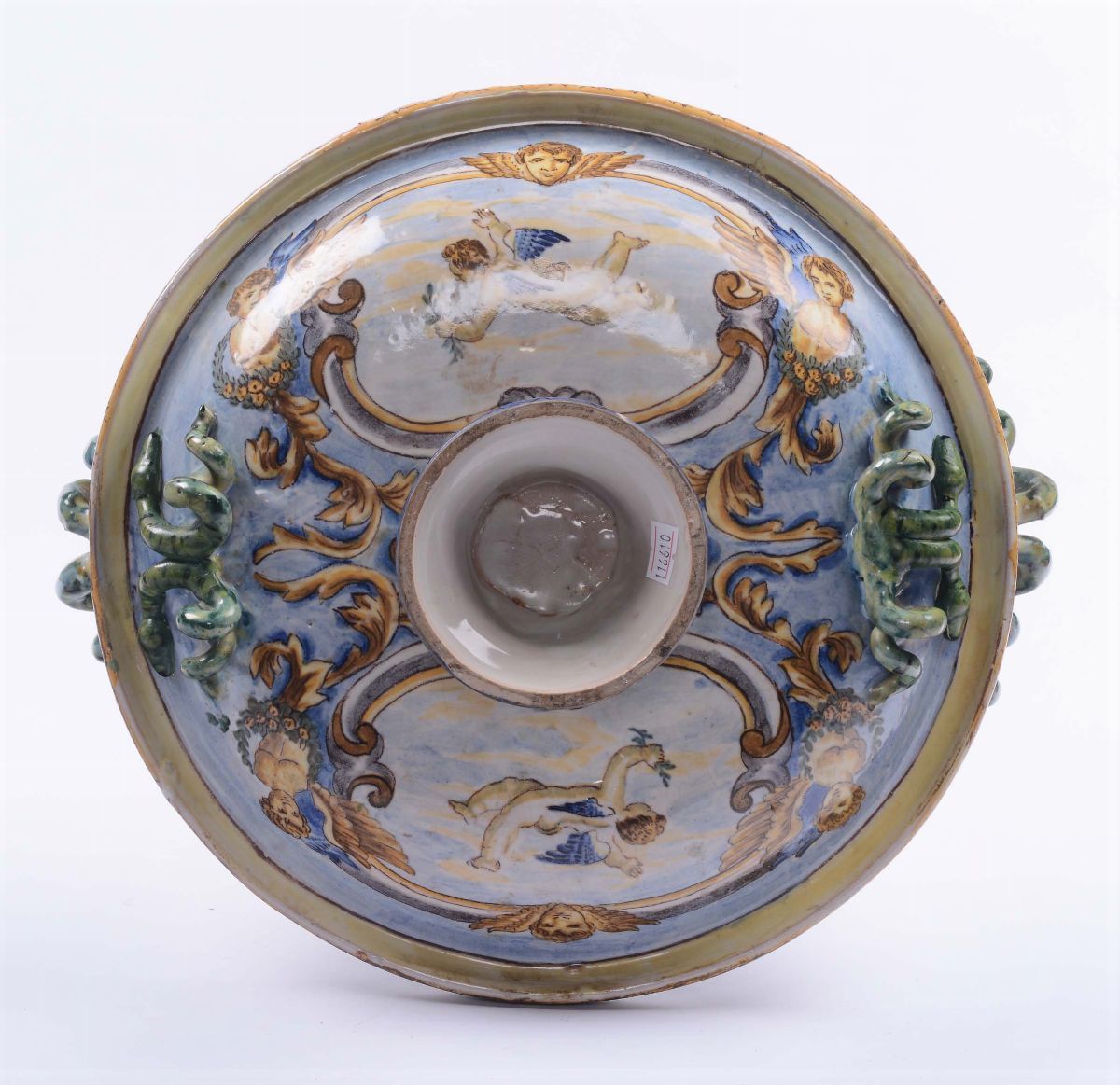 Sottocoppa in Maiolica Dipinta in Policromia con Putti e Figure Femminili, Castelli XIX Secolo