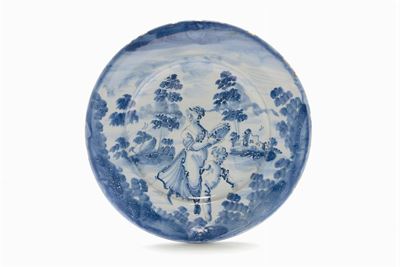 Piatto in Maiolica con Decoro a Scenografia Barocca, Albisola XVIII Secolo