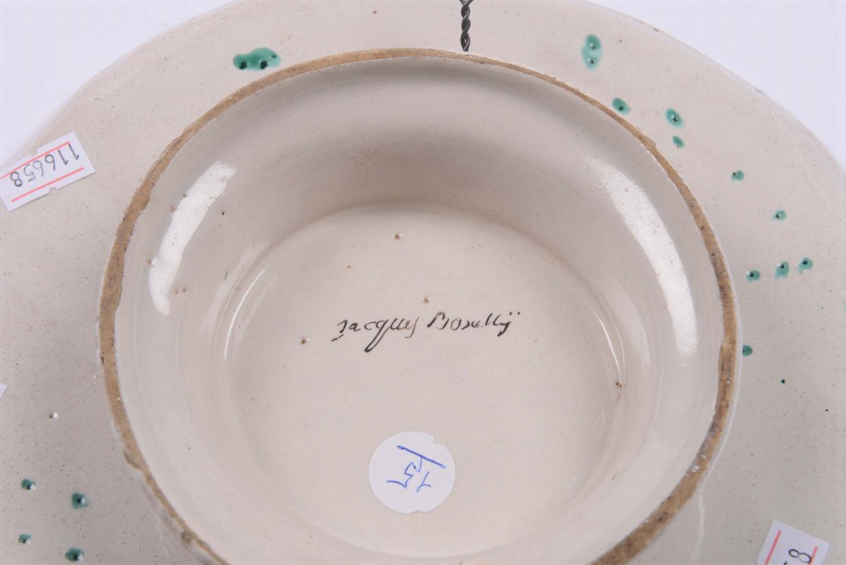 Sottocoppa in Maiolica con Stemma Centrale, Jacques Boselly, Savona XVIII Secolo