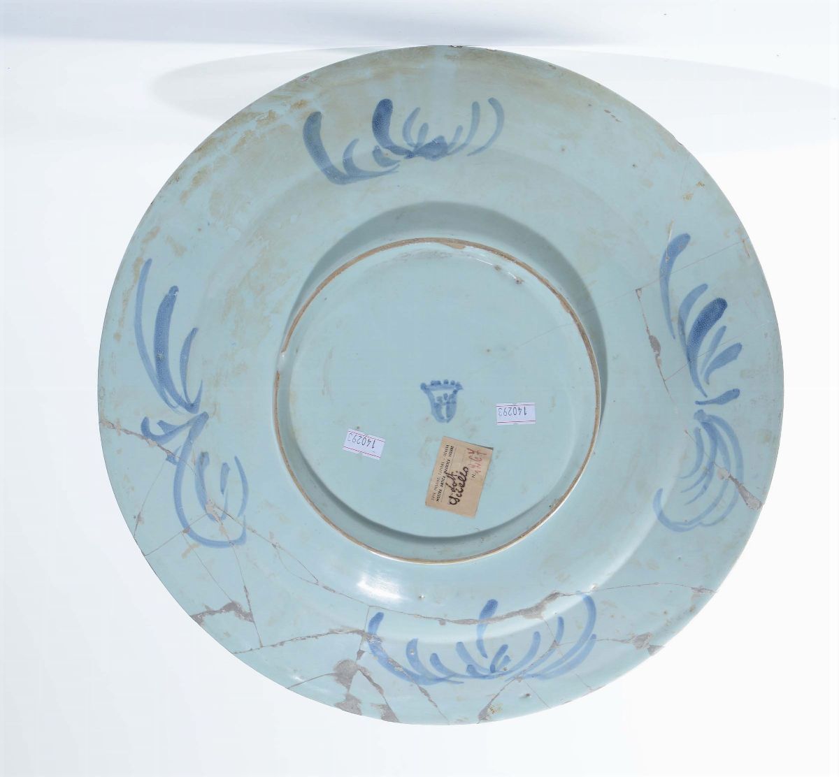 Piatto in Maiolica, Savona, Marca Reale, Fine XVIII Secolo