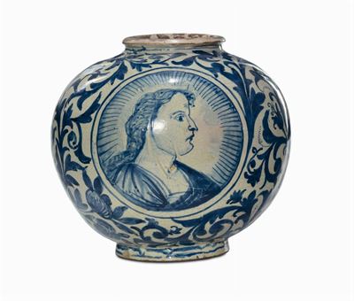 Boccia in Maiolica con Profilo di Santo Entro Medaglione, XVIII-XIX Secolo