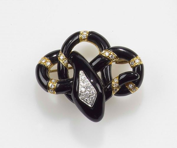 Spilla “serpente” con diamanti e smalto nero