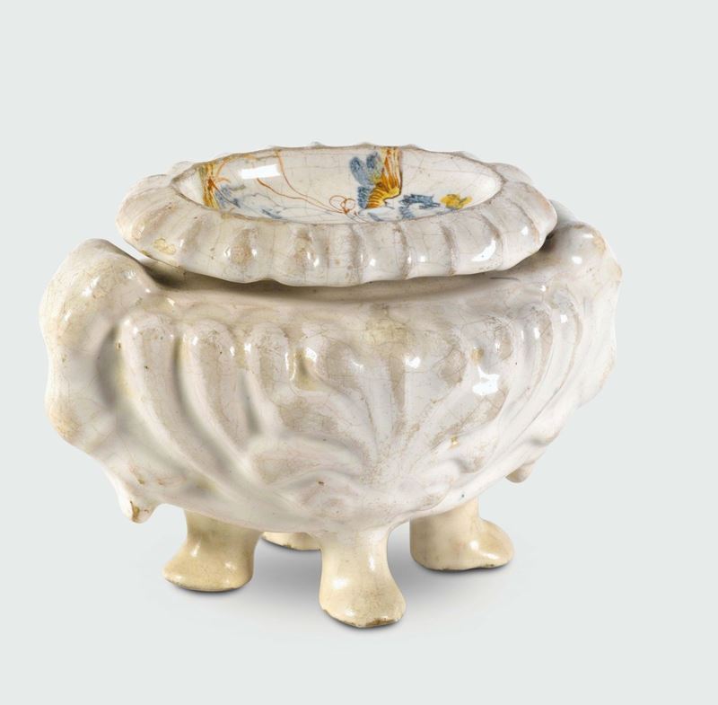 Saliera Faenza, seconda metà XVI secolo  - Auction Collectors' Majolica and Porcelain - Cambi Casa d'Aste