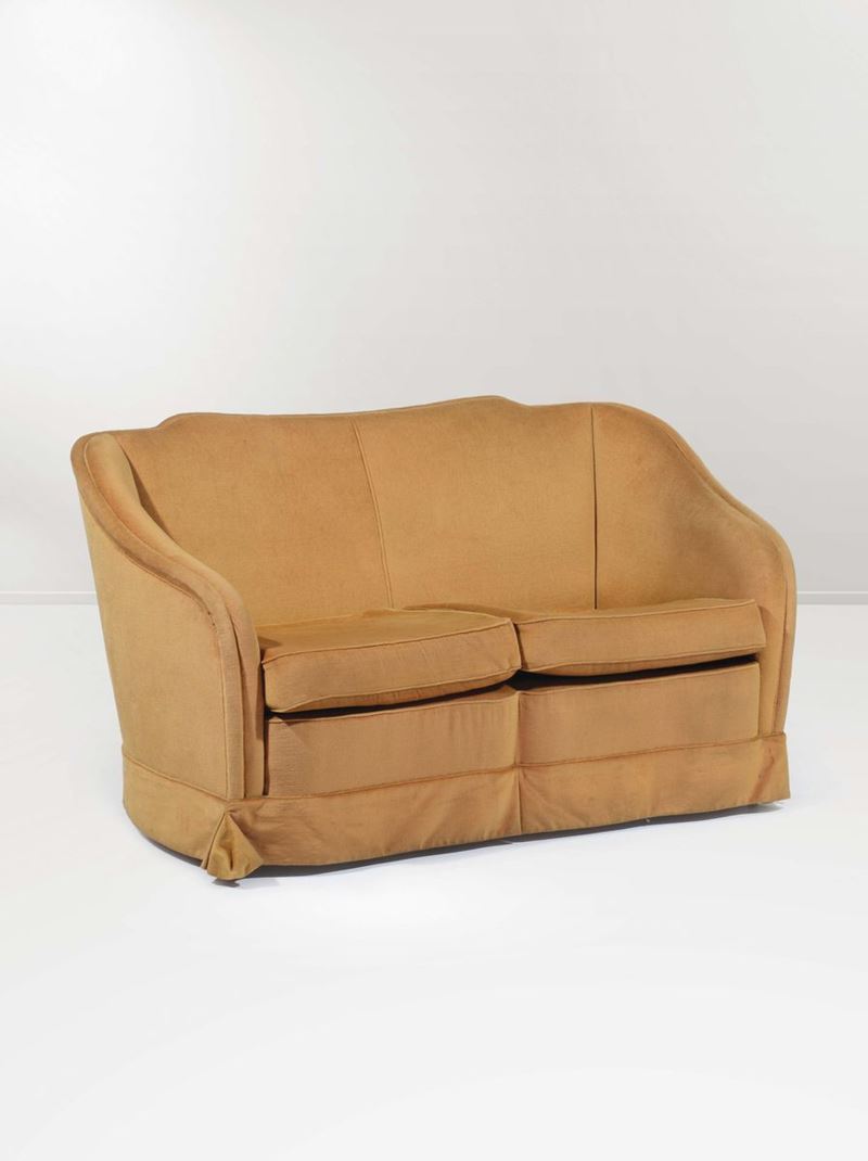 Divano in legno con rivestimenti in velluto. Prod. Italia, 1950 ca.  - Auction Design - III - Cambi Casa d'Aste