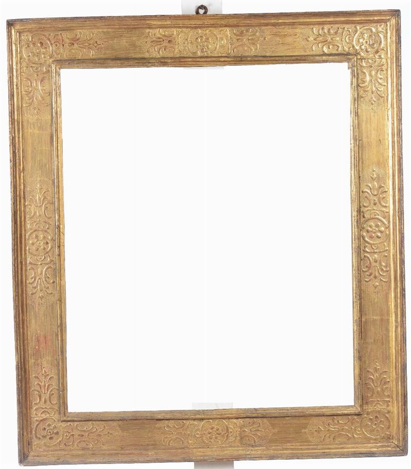 Cornice a cassetta intagliata, bulinata e dorata, Piemonte XVII secolo  - Auction Fine Old Frames - Cambi Casa d'Aste