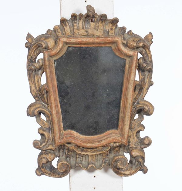 Cornicetta con specchio in legno intagliato e laccato, XIX secolo