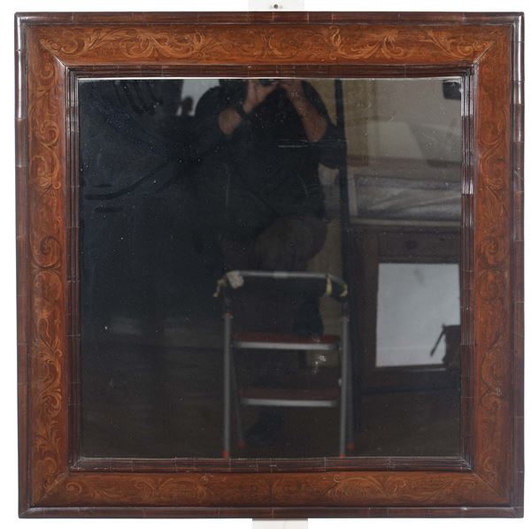 Specchiera in legno lastronato ed intarsiato, XIX secolo