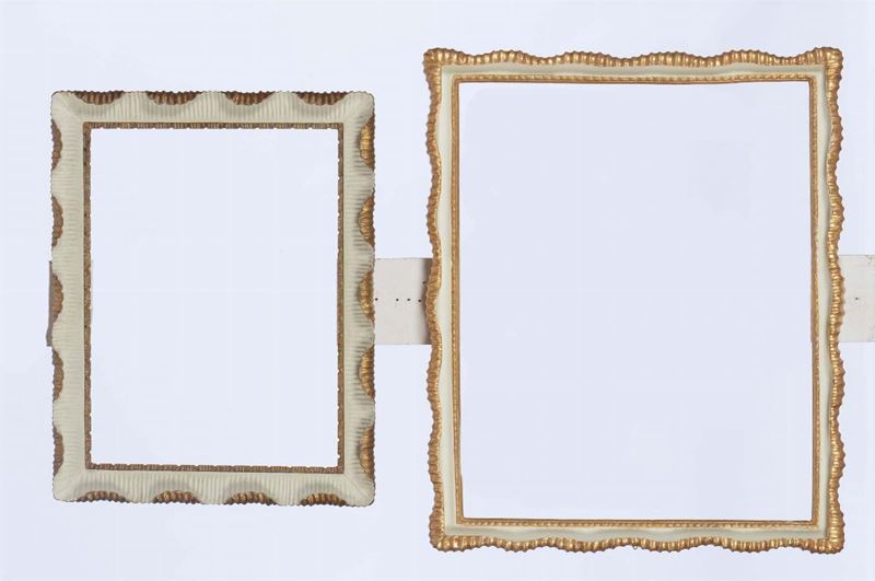 Due cornici diverse laccate e dorate, XIX-XX secolo  - Auction Fine Old Frames - Cambi Casa d'Aste